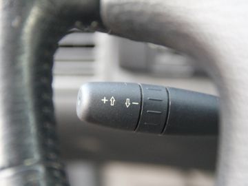 Peugeot 605